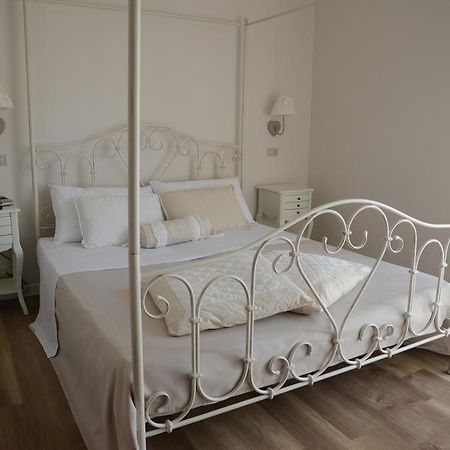 Hotel Monique Cervia Bagian luar foto