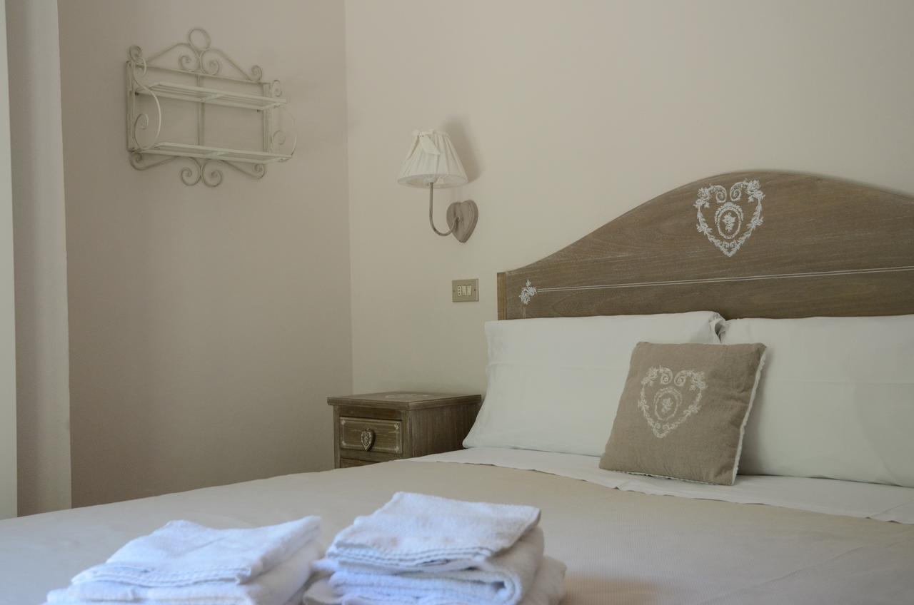 Hotel Monique Cervia Bagian luar foto